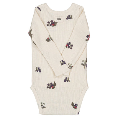 【STUDIO BOHEME】【9月上旬発送】HOHO BODYSUIT ECRU/BLACKBERRIES ロンパース 3m,6m（Sub Image-2） | Coucoubebe/ククベベ