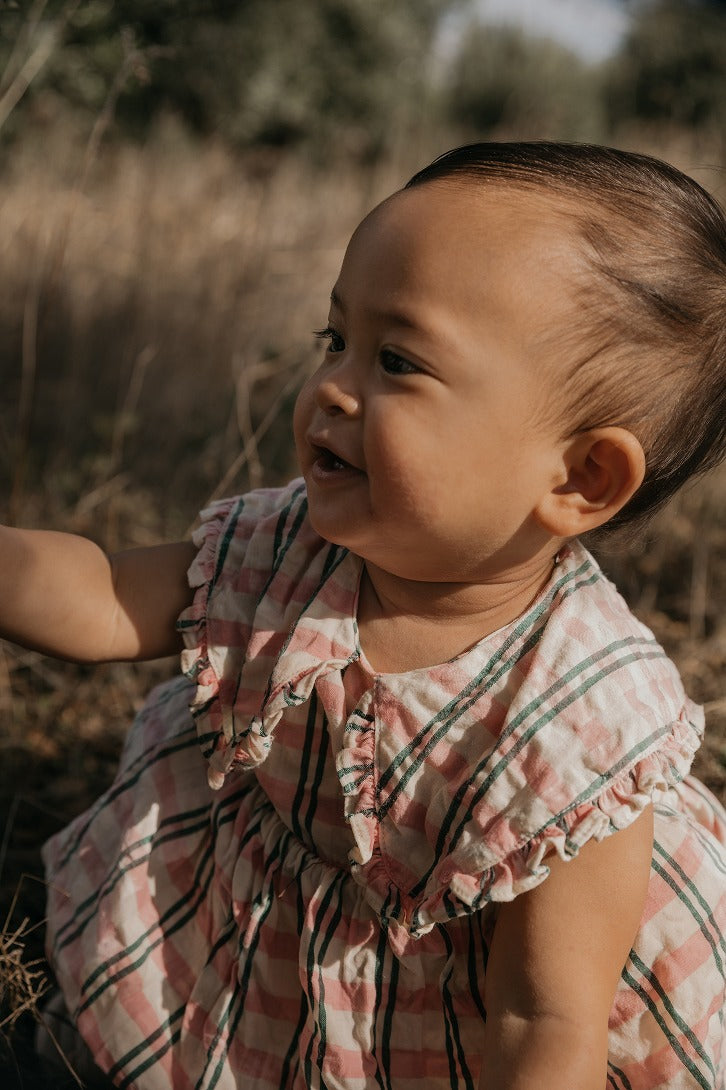 【garbo&friends】Check Carnation Seersucker Collar Romper Dress ロンパース 6-12m,1-2y  | Coucoubebe/ククベベ