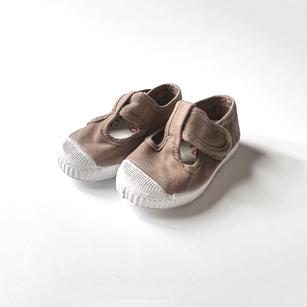 【Cienta】T strap shoes dyed BEIGE ムラ染Tストラップシューズ size21-26  | Coucoubebe/ククベベ