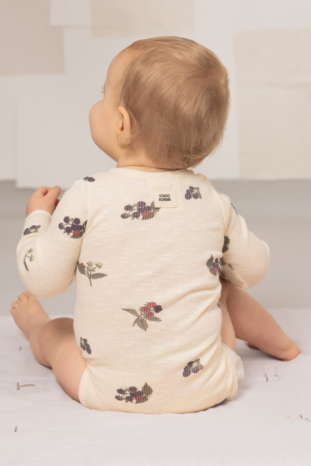 【STUDIO BOHEME】【9月上旬発送】HOHO BODYSUIT ECRU/BLACKBERRIES ロンパース 3m,6m  | Coucoubebe/ククベベ