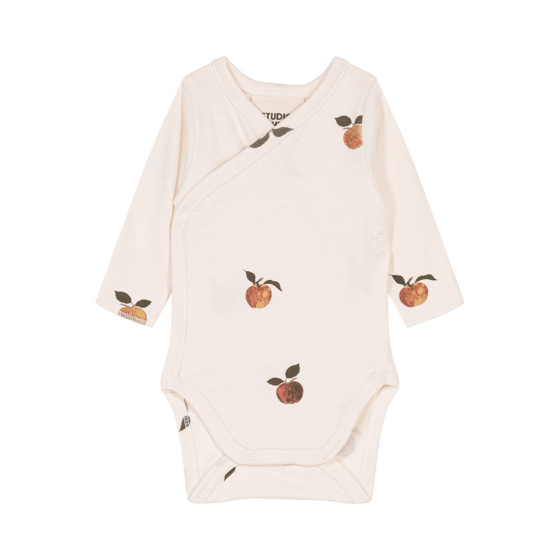 【STUDIO BOHEME】HOHO BODYSUIT ECRU-APPLES ロンパース 3m,6m,12m  | Coucoubebe/ククベベ