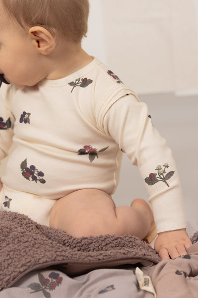 【STUDIO BOHEME】【9月上旬発送】LALA BODYSUIT ECRU/BLACKBERRIES ロンパース 6m,12m（Sub Image-2） | Coucoubebe/ククベベ