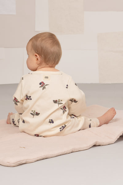 【STUDIO BOHEME】【9月上旬発送】BEN JUMPSUIT ECRU/BLACKBERRIES ロンパース 6m,12m,18m（Sub Image-5） | Coucoubebe/ククベベ