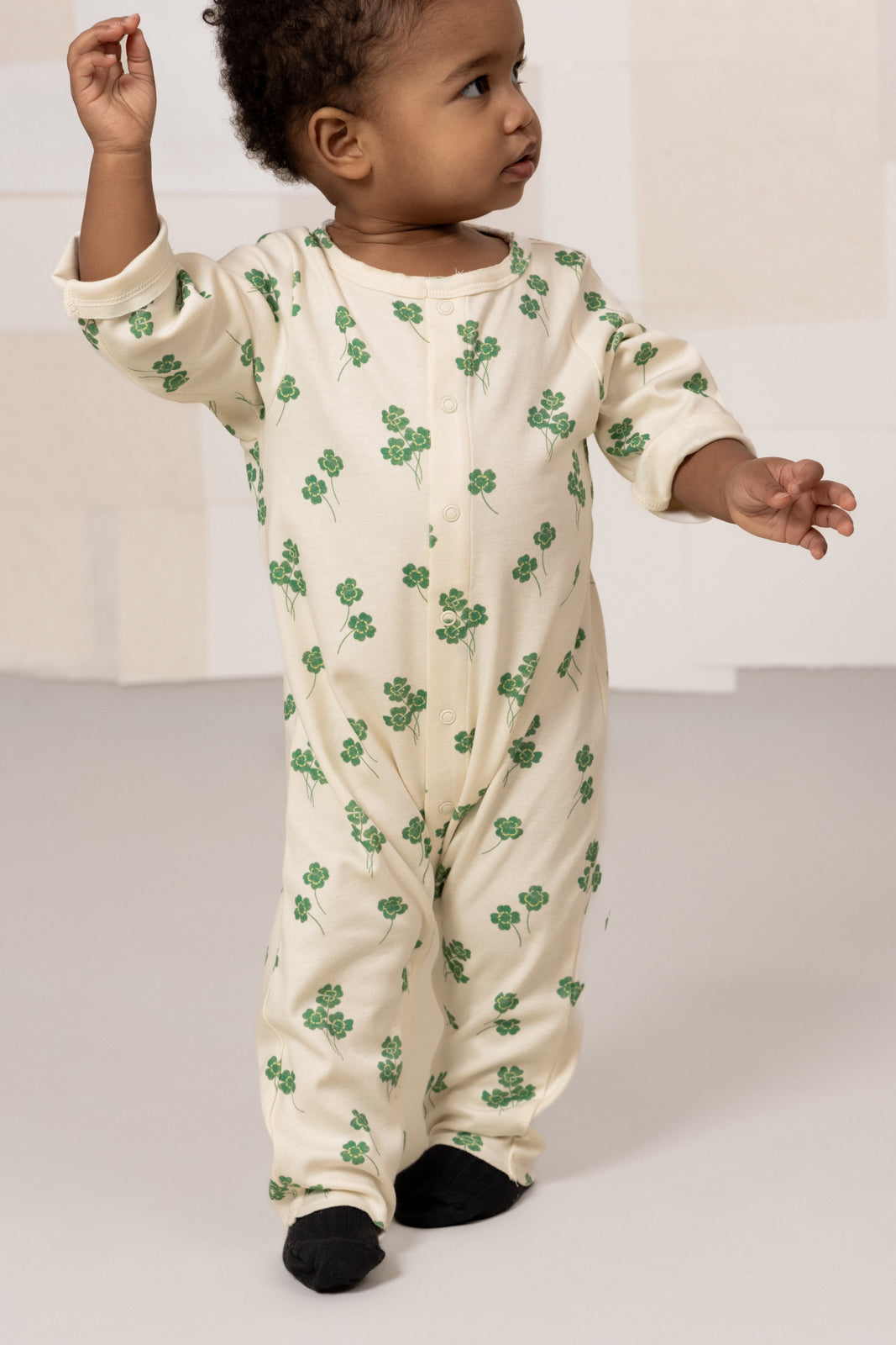 【STUDIO BOHEME】【9月上旬発送】BEN JUMPSUIT ECRU/CLOVERS ロンパース 6m,12m,18m  | Coucoubebe/ククベベ