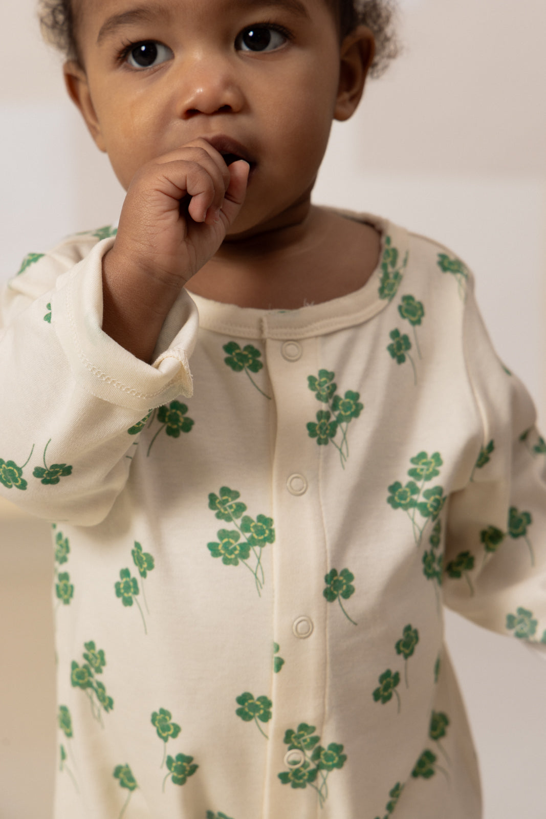 【STUDIO BOHEME】【9月上旬発送】BEN JUMPSUIT ECRU/CLOVERS ロンパース 6m,12m,18m  | Coucoubebe/ククベベ