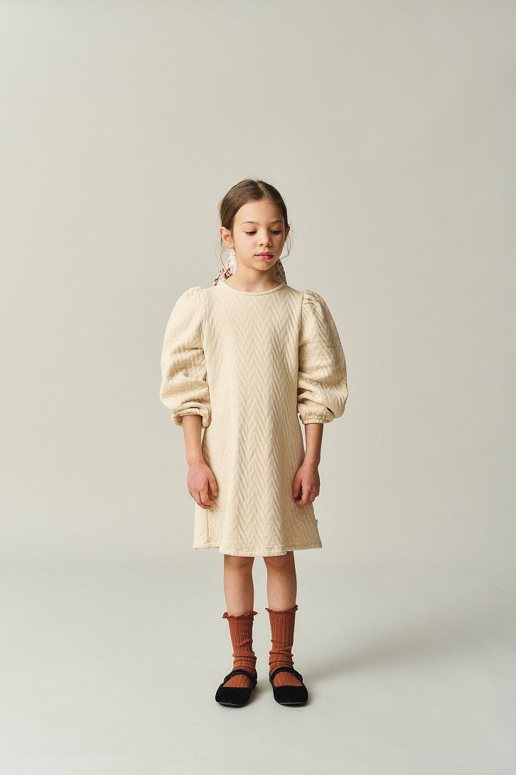 【my little cozmo】【40%OFF】Quilted zigzag dress Stone ワンピース 2Y,4Y  | Coucoubebe/ククベベ
