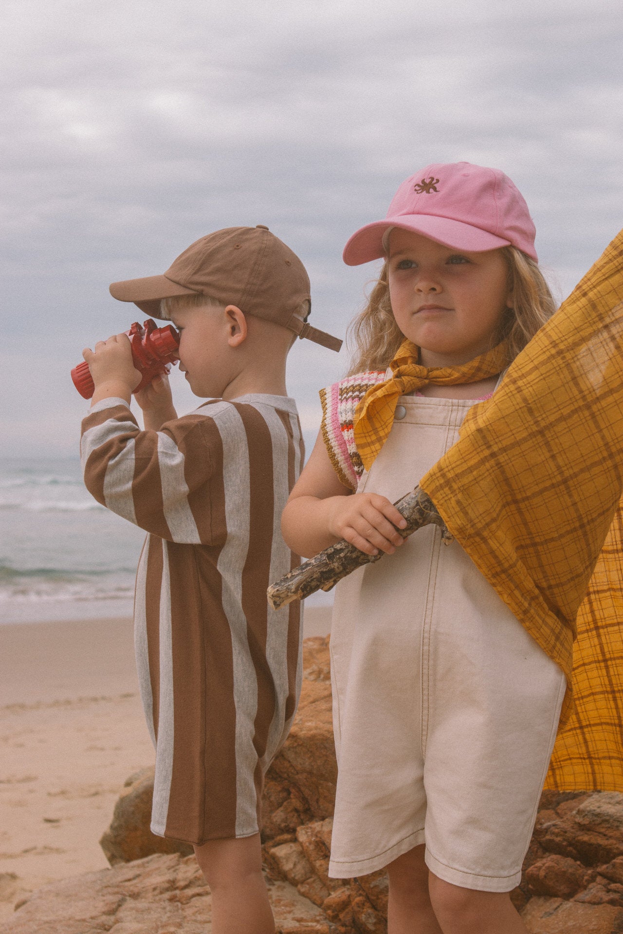 【GROWN】Organic Vertical Stripe Knit Romper Grey Marle & Brownie ロンパース 3-6m,6-12m,12-18m,18-24m  | Coucoubebe/ククベベ