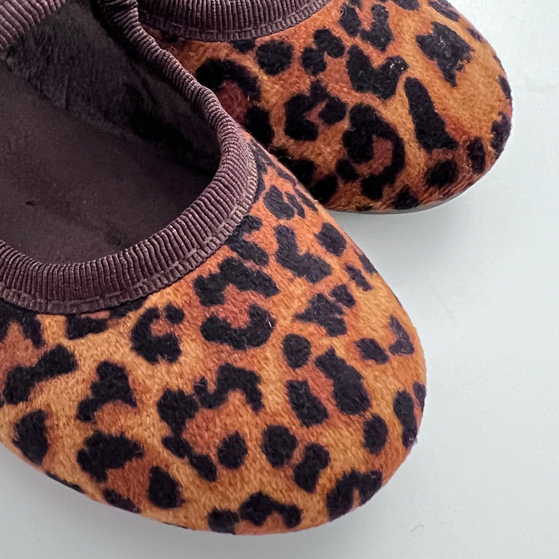 【cienta】ベロアワンストラップシューズ  Leopard MARRON size23-27  | Coucoubebe/ククベベ