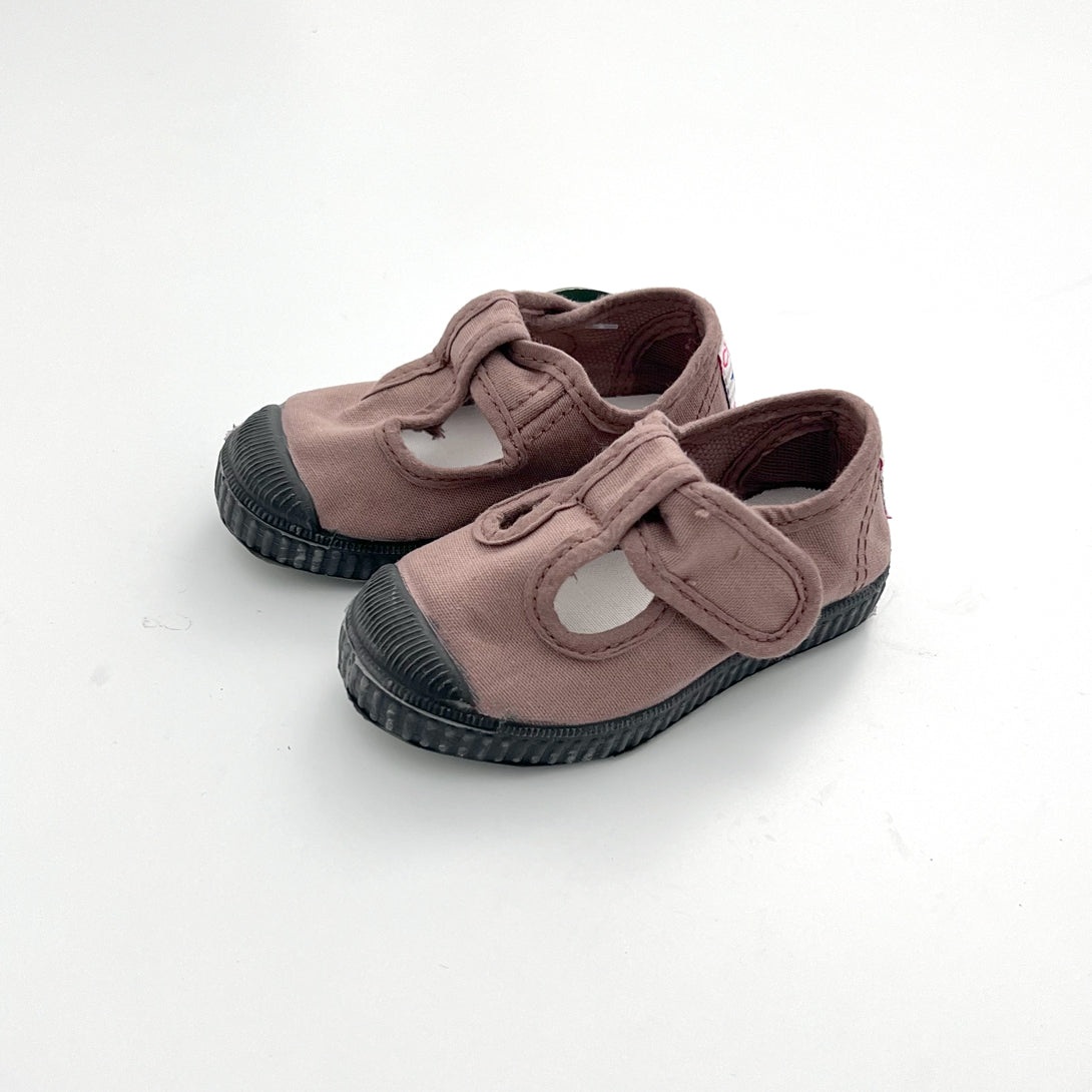 【Cienta】T strap shoes dyed BEIGE Tストラップシューズ size21-26  | Coucoubebe/ククベベ