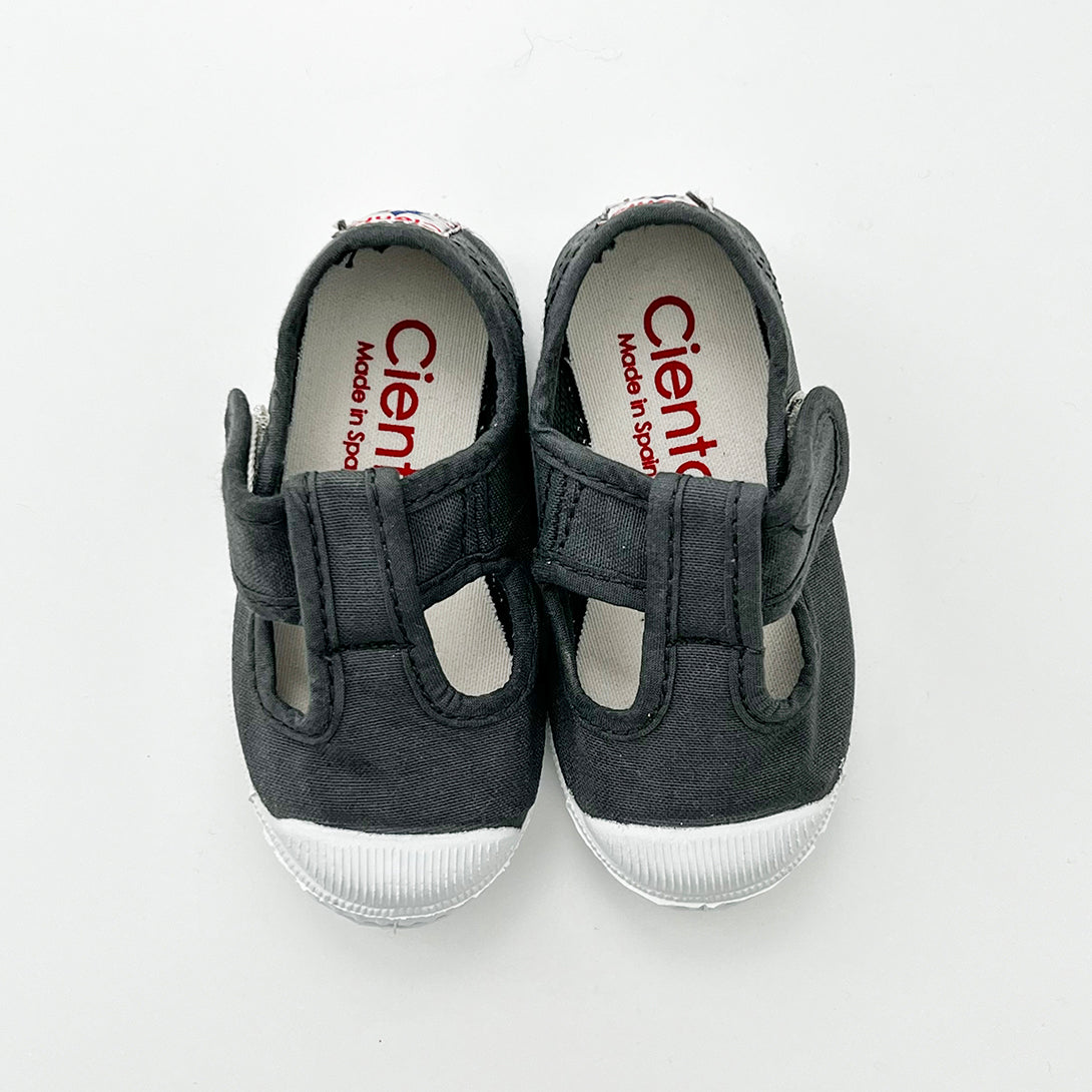 【Cienta】T strap shoes dyed Antracite Tストラップシューズ 墨黒 size21-29  | Coucoubebe/ククベベ