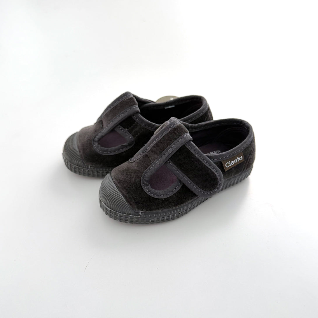 【Cienta】T strap shoes velour GRIS ベロアTストラップシューズ size21-26  | Coucoubebe/ククベベ