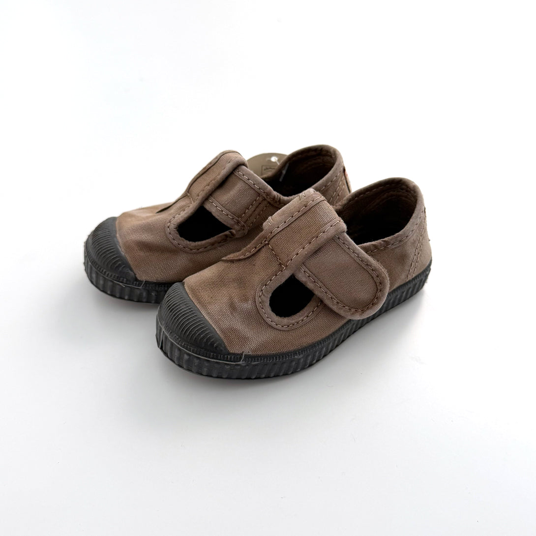 【Cienta】T strap shoes dyed BEIGE ENZ. ムラ染めTストラップシューズ size21-26  | Coucoubebe/ククベベ