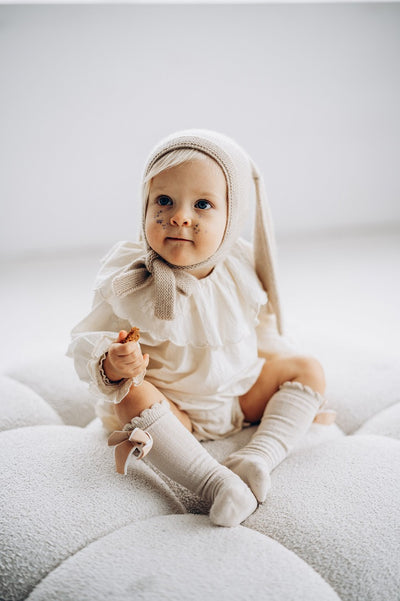 【Bambolina】Bunny Eeyore cashmere hat white almond バニーイーヨーカシミアハット 6-12m,2-3y（Sub Image-3） | Coucoubebe/ククベベ
