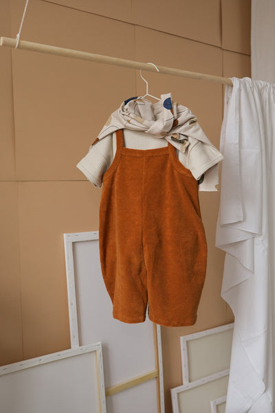 【organic zoo】Terracotta Terry Cropped Dungarees ダンガリー 1-2Y,2-3Y,3-4Y（Sub Image-13） | Coucoubebe/ククベベ