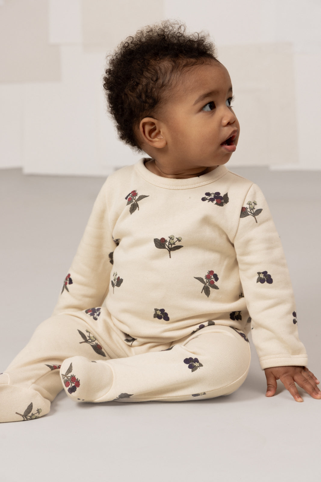 【STUDIO BOHEME】【9月上旬発送】CHUBBY PYJAMAS ECRU/BLACKBERRIES ロンパース 3m,6m  | Coucoubebe/ククベベ