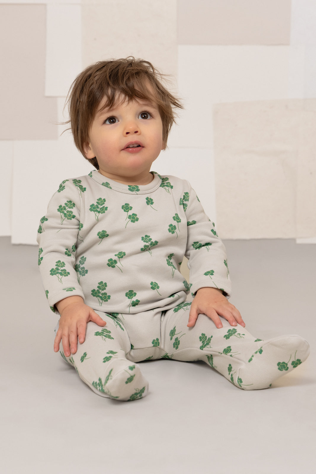 【STUDIO BOHEME】【9月上旬発送】CHUBBY PYJAMAS GREY/CLOVERS ロンパース 3m,6m  | Coucoubebe/ククベベ