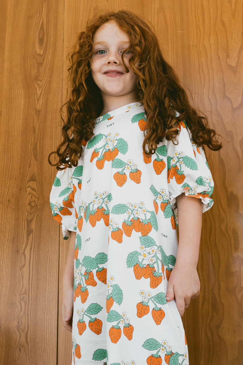 【tinycottons】STRAWBERRIES PUFF SLEEVE DRESS off-white ワンピース 2y,3y,4y  | Coucoubebe/ククベベ