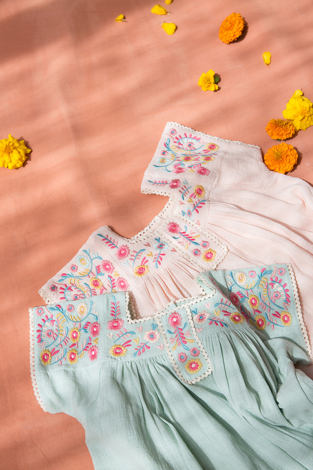 【LOUISE MISHA】【40％off】DRESS DAYA WATER　刺繍ワンピース  | Coucoubebe/ククベベ