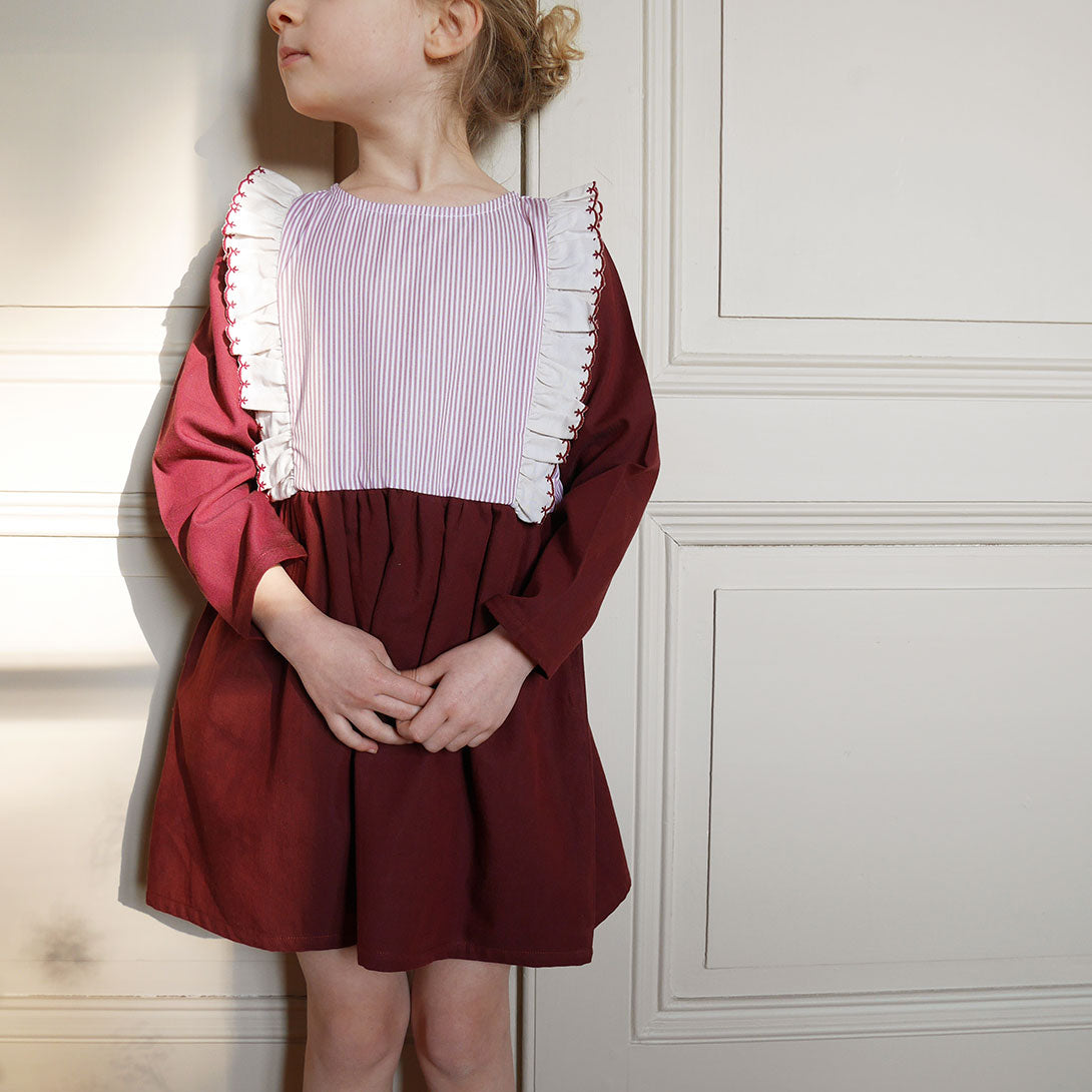 【la petite collection】【40％off】la petite collection  /  ROBE VOLANTS RAYURE FINE ROUGE  /  RED THIN STRIPE  /   フリルワンピース  | Coucoubebe/ククベベ